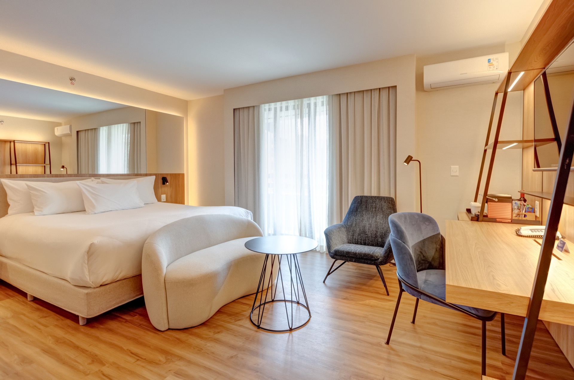 RADISSON BLU - 243