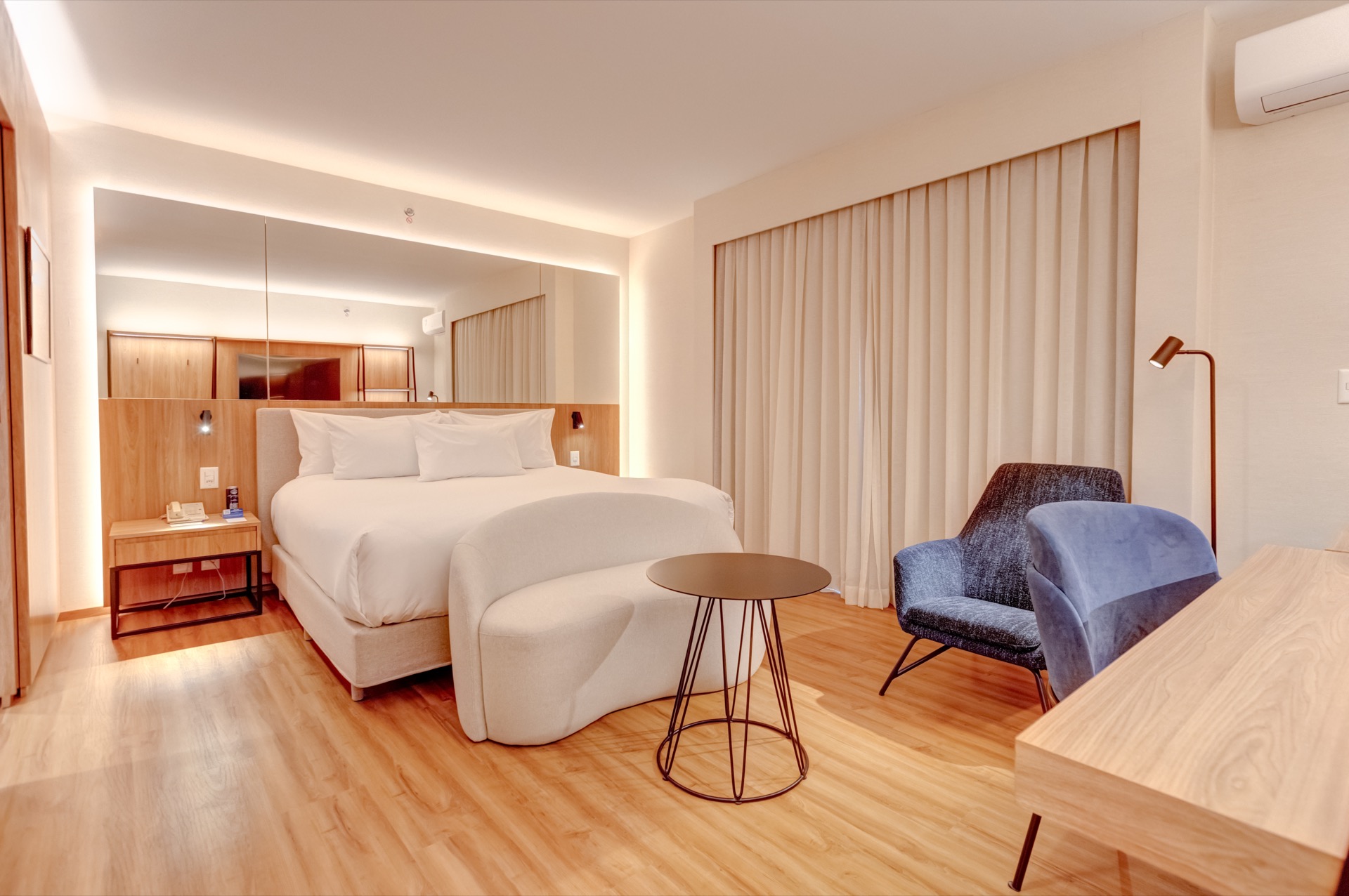 RADISSON BLU - 253